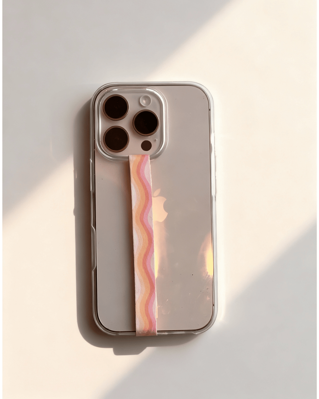 Close-up van het comfortabele en duurzame materiaal van het Velnoon Pastelwave telefoonbandje